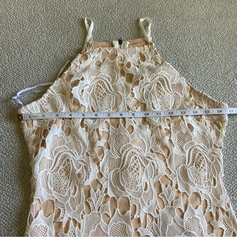 NWOT Lulus Temps De L'Amour White Lace Bodycon Midi Dress - Picture 3 of 10